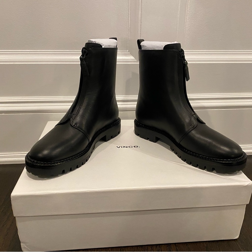Vince Cabria boots size 7 new in box. Originally $395